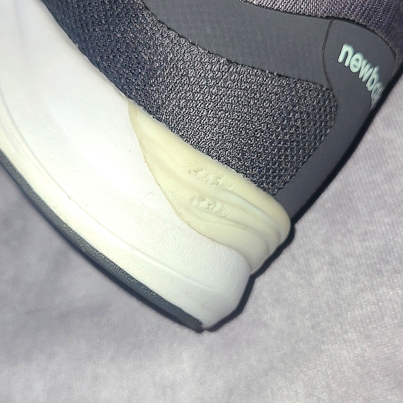 NEW BALANCE 711 V3 Cross Trainer - Picture 11 of 14